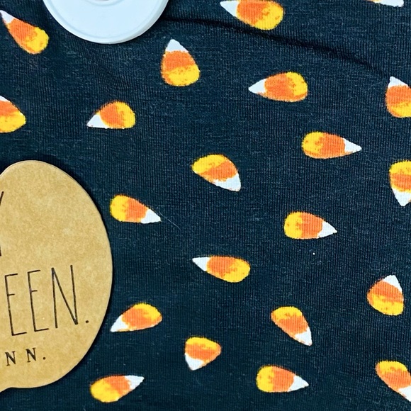 RAE DUNN Blame It On the Candy Halloween Pant Set Girl’s Size 5/6 - Picture 4 of 5